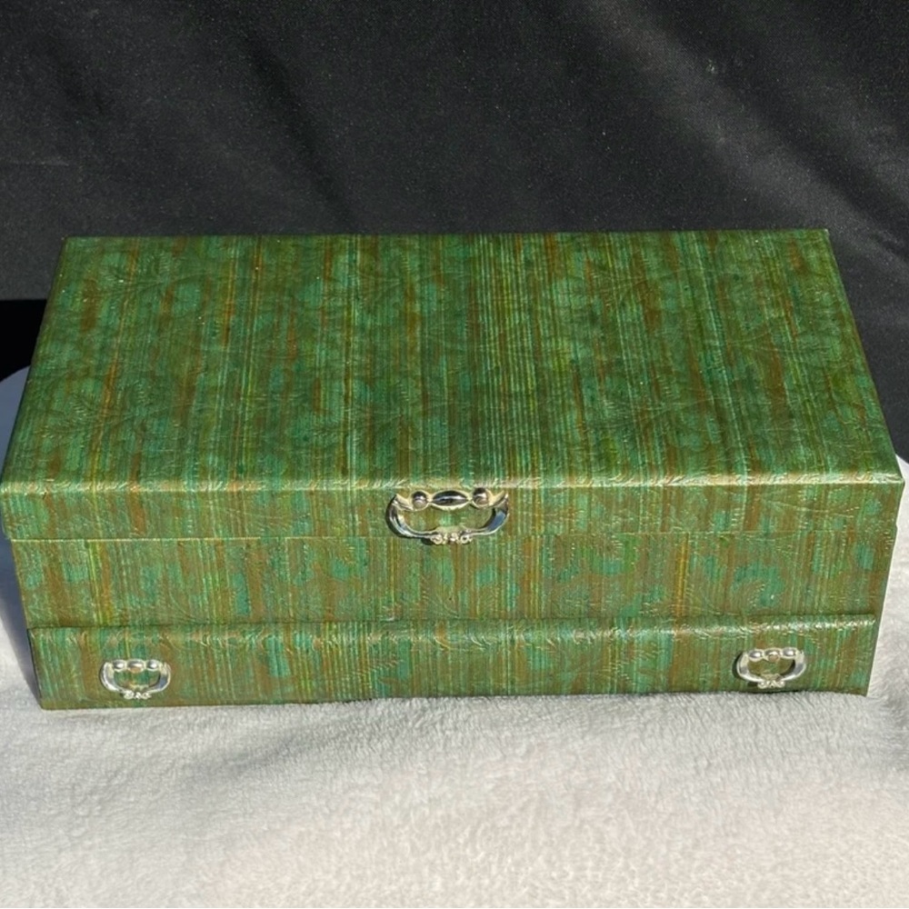 listing-status-banner